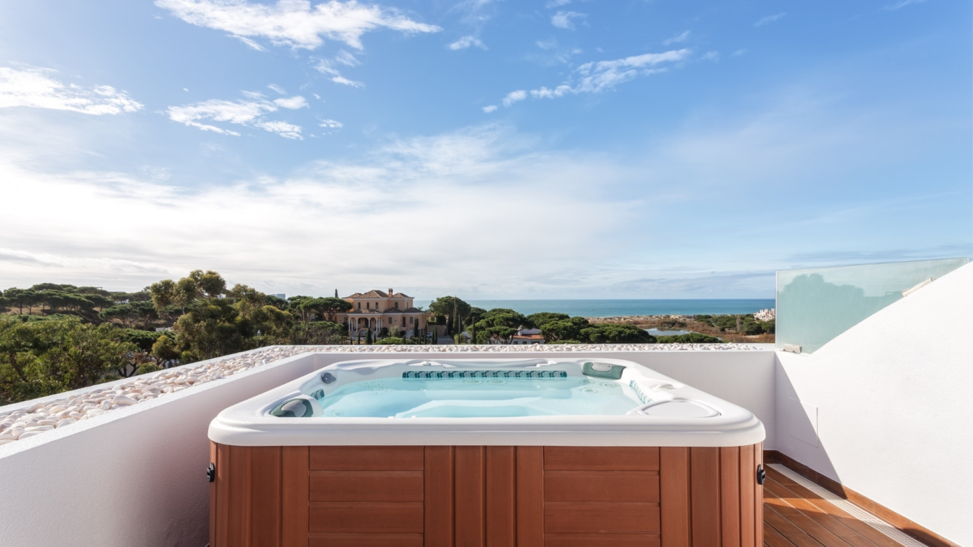 Pourquoi investir dans une couverture de spa ?
