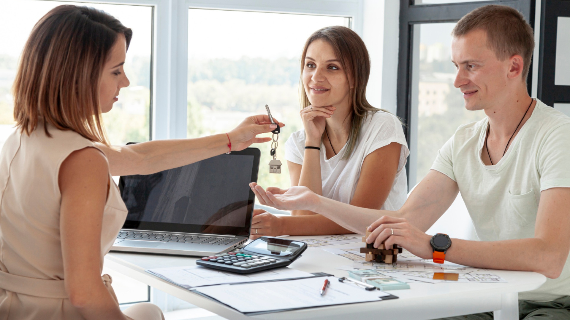 Pourquoi opter pour une SCPI : atouts et avantages ?